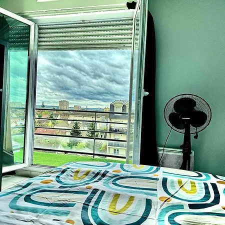 Cosy Proche Paris La Defense Apartment Sartrouville